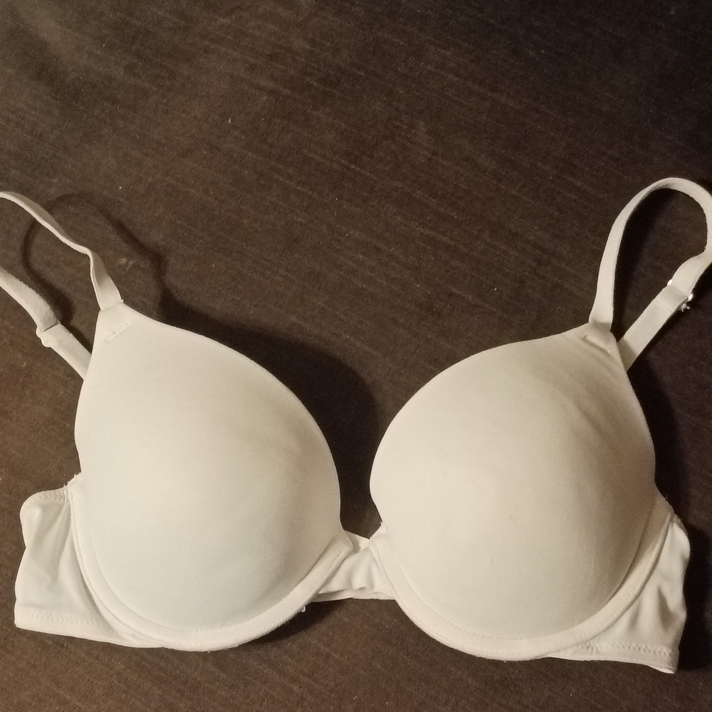 PINK Victoria's Secret Classic White Bra